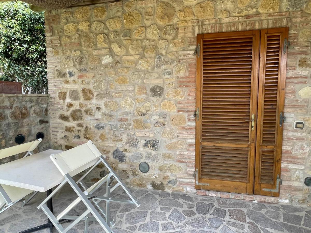 Casa Vacanza Le Case San Gimignano Extérieur photo